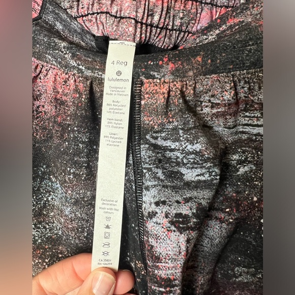 Lululemon Tracker Short 4” Azurite Poppy Size 4 - Picture 7 of 7